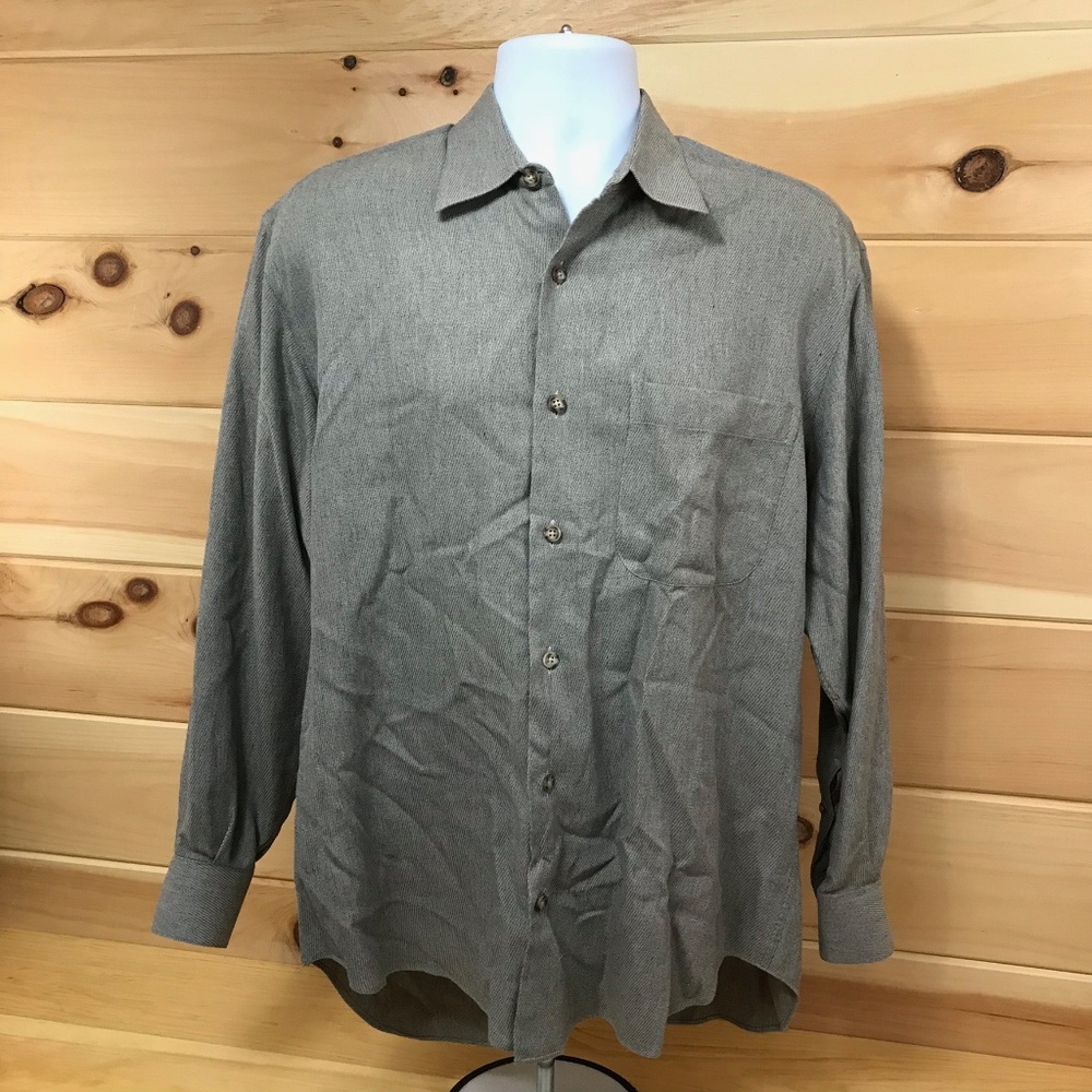 Hart Schaffner Marx Size Medium Long Sleeve Shirt